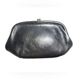 Elegant Vintage Black Leather Kisslock Clutch